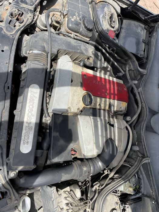 Мерцедес Ц класа 2.0 компресор автомат части