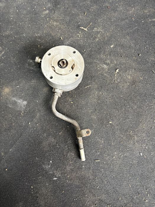 Mercedes w124 2.0i Вакум Помпа