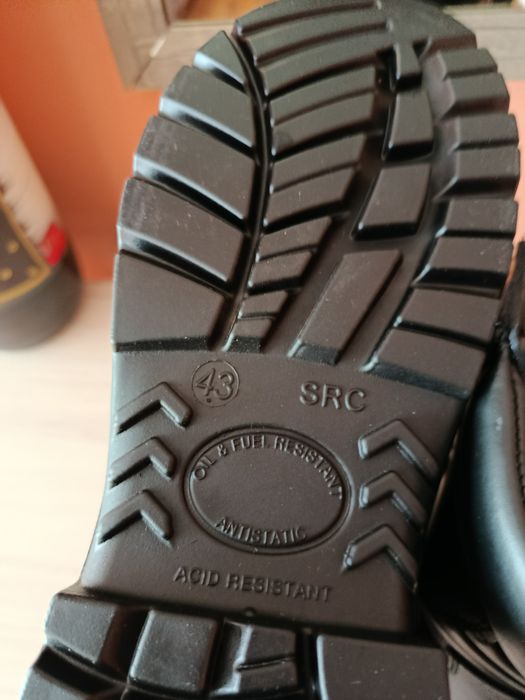 Зимни кубинки номер 43