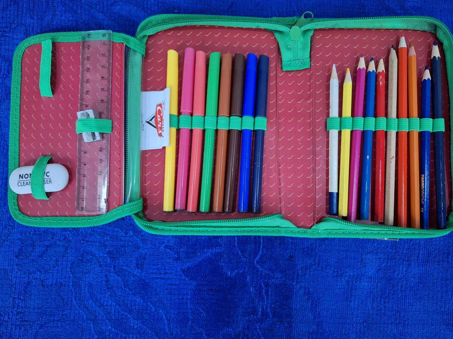 Disney Cars, 21 x 14 x 3.5 cm, Penar textil, 1 fermoar si 1 flaps