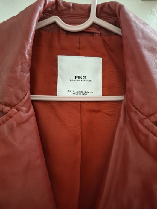 Кожанная куртка от манго