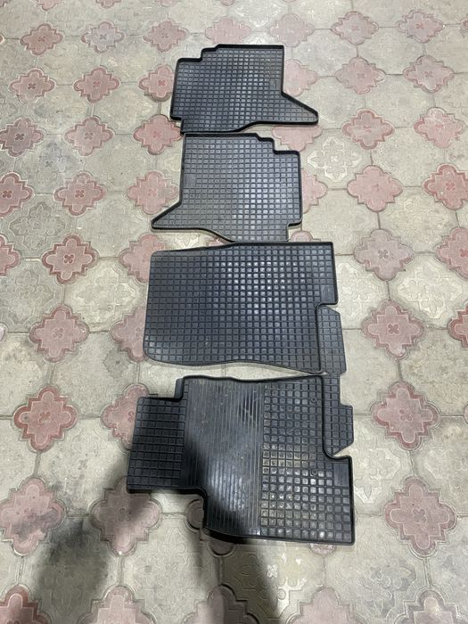 полики коврики паджеро 4