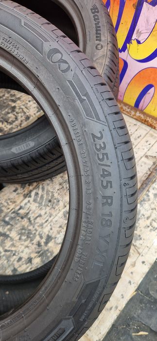 2 Anvelope ca noi Barum 235 45 R18 de vara . Dot 2023