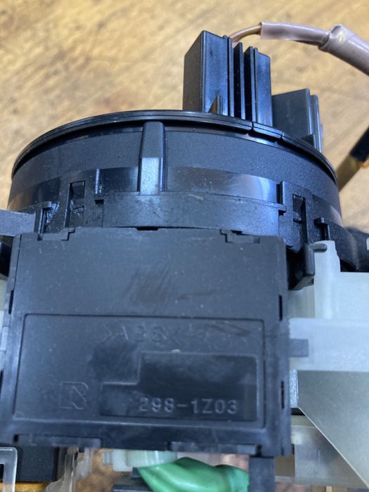 Mazda CX-7 2.2d 4x4 2010год Лентов кабел и лостове