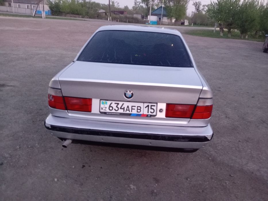 Продам хорошо машина