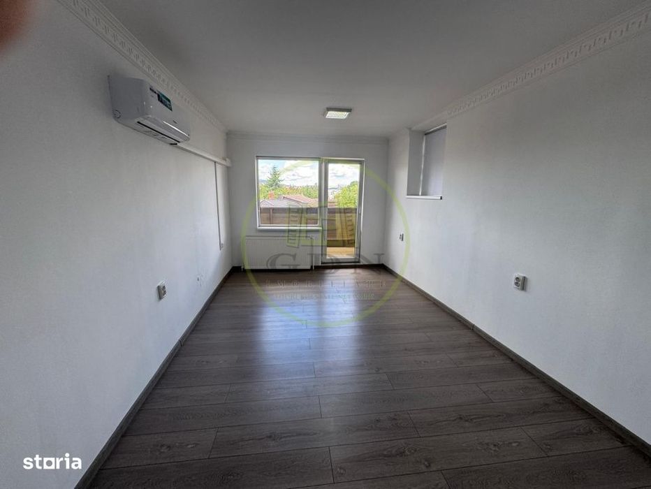 Inchiriere casa pentru birouri + 4 garaje, P-ta Cipariu