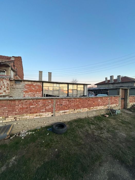 Продава се Къща в Разград, Център - 1000 кв.м за 36 €/кв.м - Снимка #2