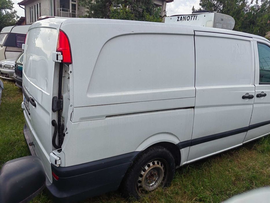 Продавам мерцедес вито на части.