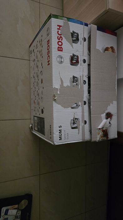 Кухненски робот bosch MUM5