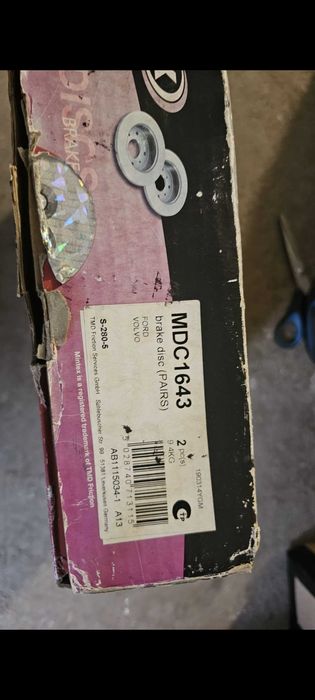 Спирачни дискове в комплект накладки за Форд и Волво