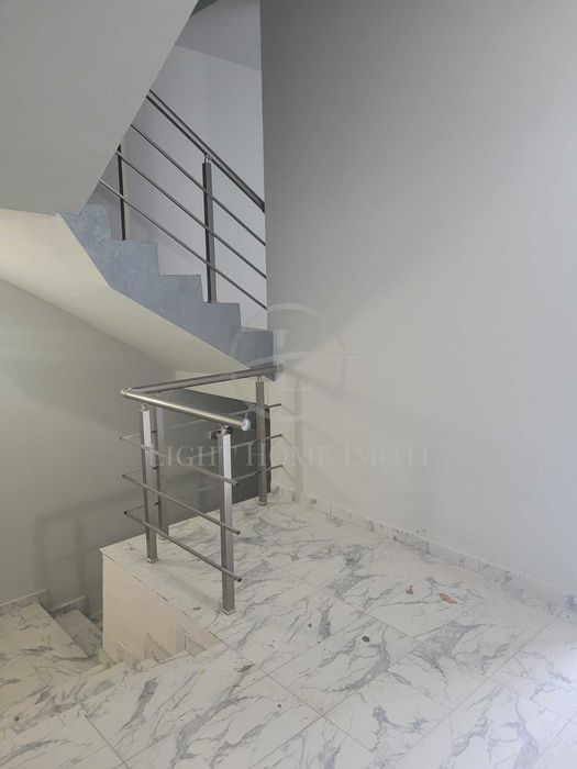 Продава се Тристаен апартамент в Пловдив, Тракия - 110 кв.м за 765 €/кв.м - Снимка #4