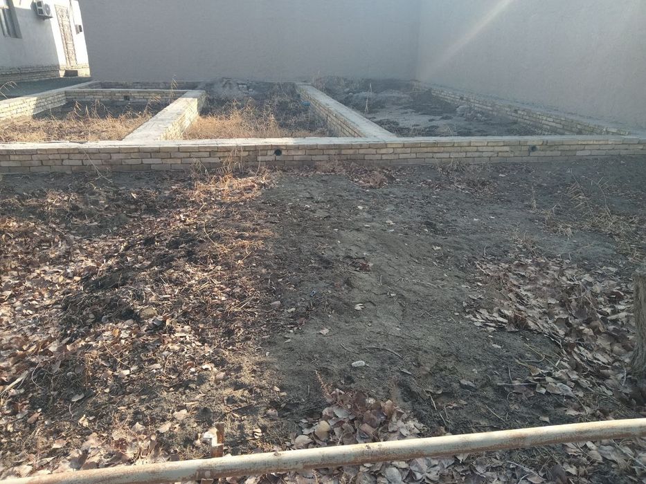 Bu joy orni noturar 1.5 sotik pondament etilgan  xonqadagi