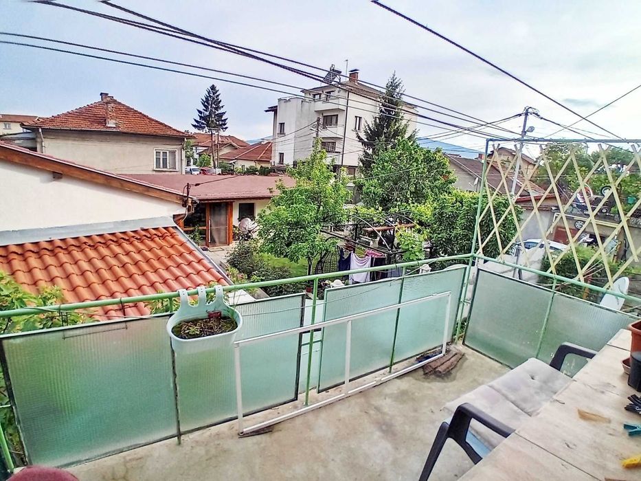 Дава се под наем Етаж от къща в София, Левски В - 75 кв.м за 566.1 € - Снимка #3