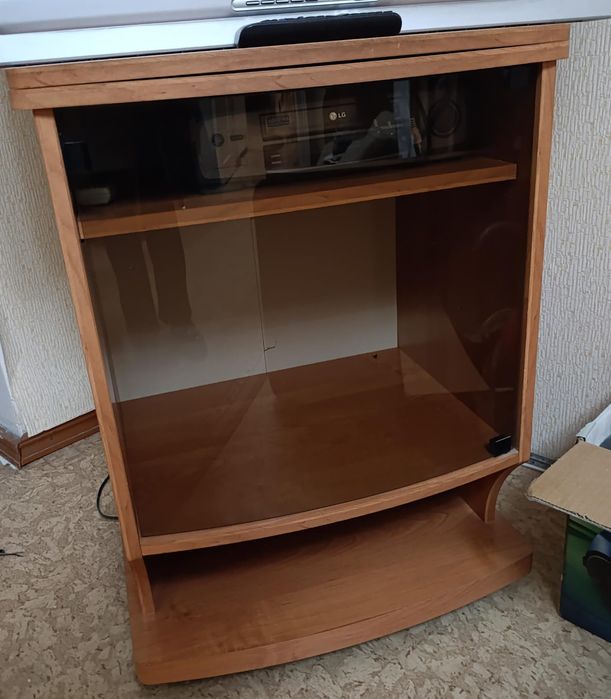 Тумбочка срочно продам