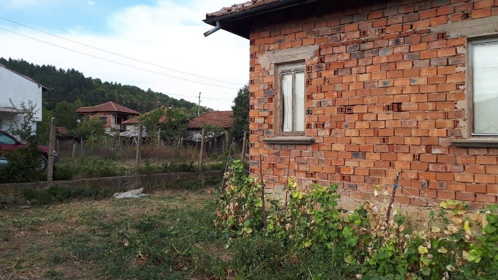 Продава се Къща в с. Георги Дамяново, Област Монтана - 120 кв.м за 208 €/кв.м - Снимка #2