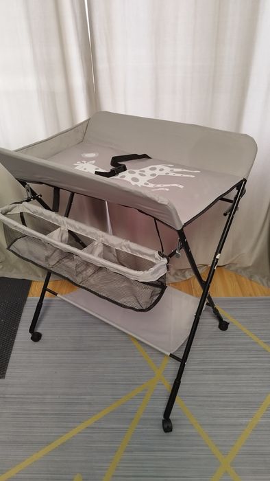 Пеленальный столик