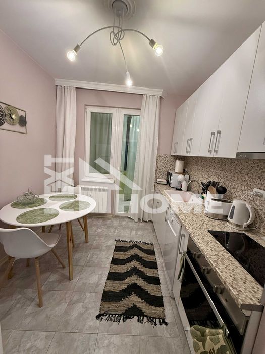 Дава се под наем Двустаен апартамент в Пловдив, Център - 55 кв.м за 500 € - Снимка #12