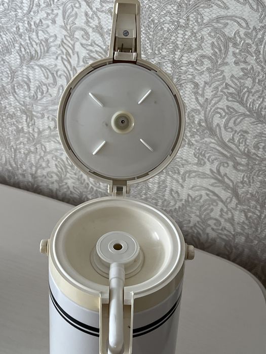 Продам помповый термос Eagle (Eagle Flask), б/у