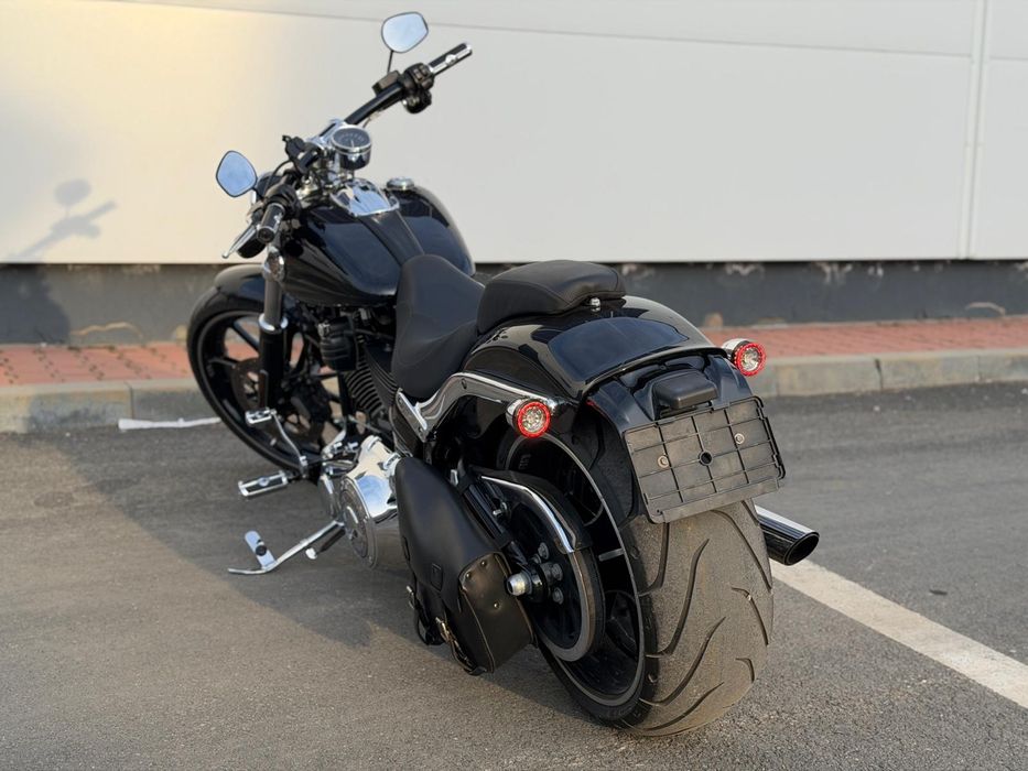 Harley-Davidson Breakout