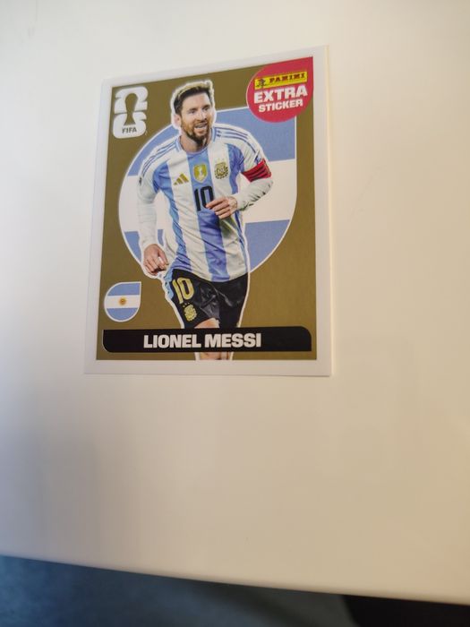 Extra sticker Messi, Ronaldo  gold