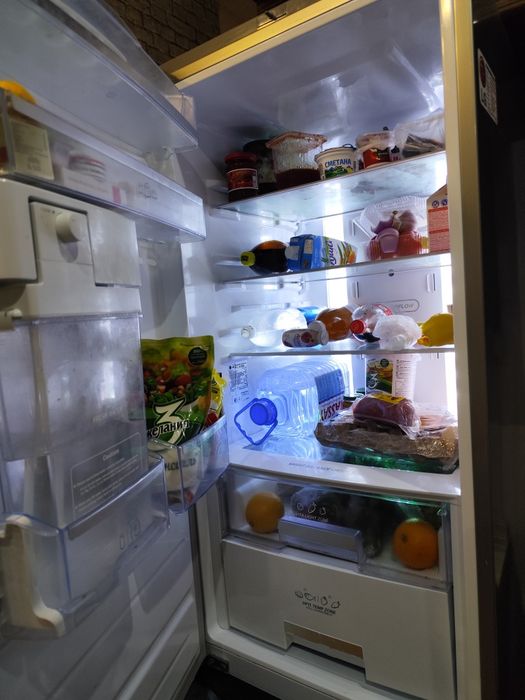Холодильник  в хорошем состояний