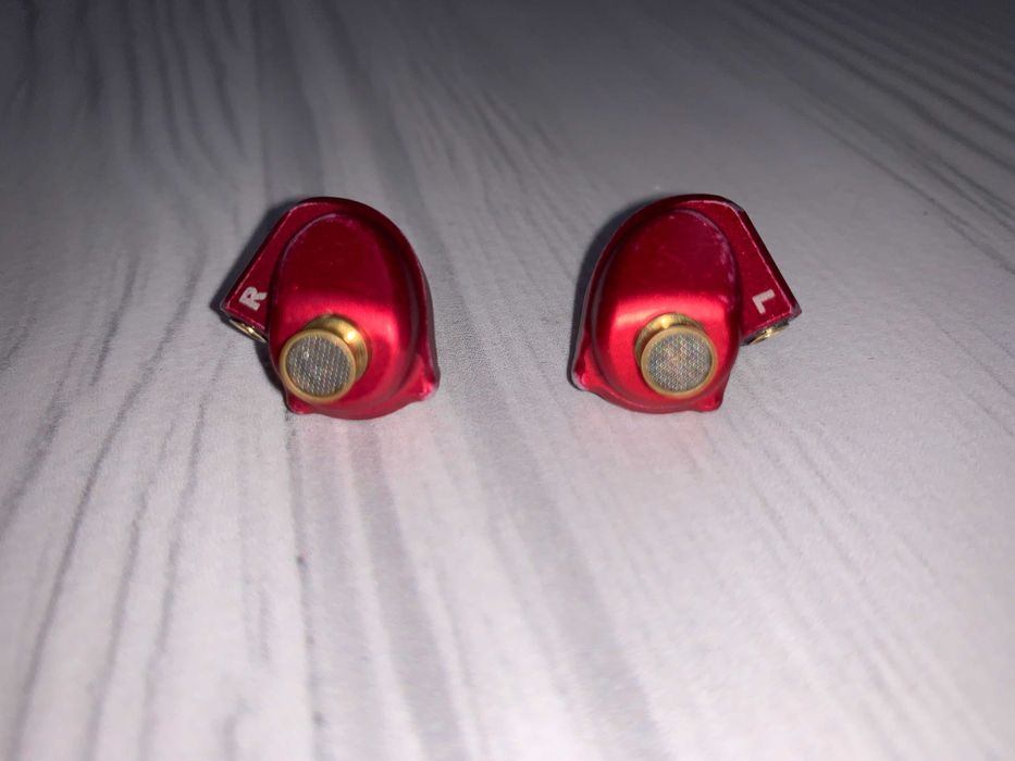 In-ear слушалки (IEMs) Acoustune HS1551 CU Red (Limited Edition)