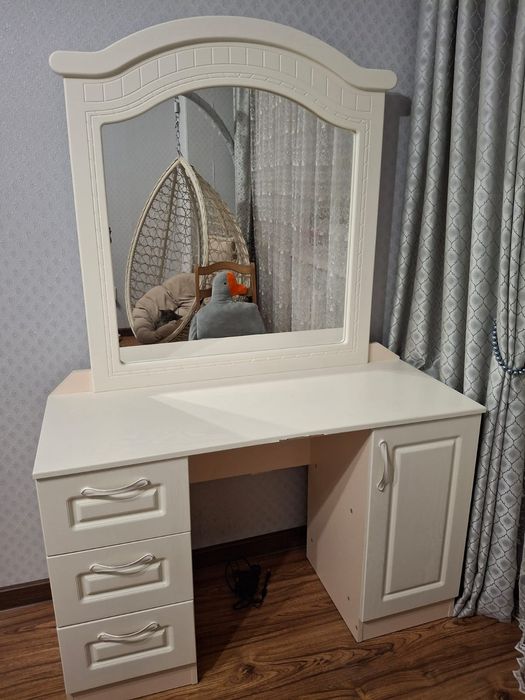 Туалетный столик