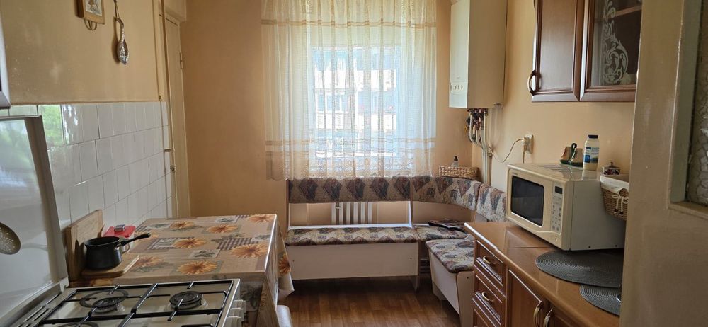 Apartament cu 4 camere