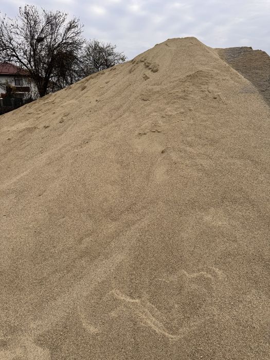 Nisip/ piatra decorativa / piatra concasata