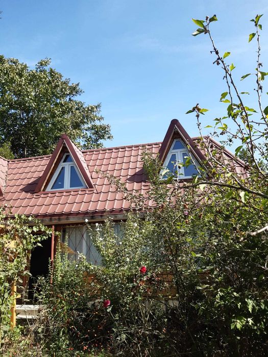 Casa cu teren 1200 mp si deschidere la lac