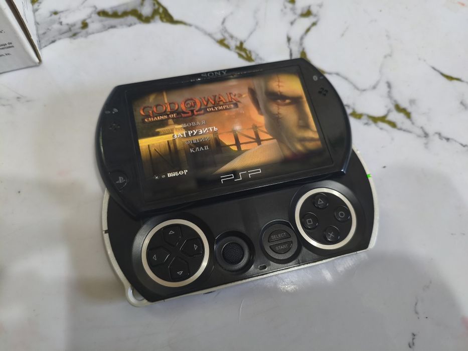 Sony PSP Go с кучей игр