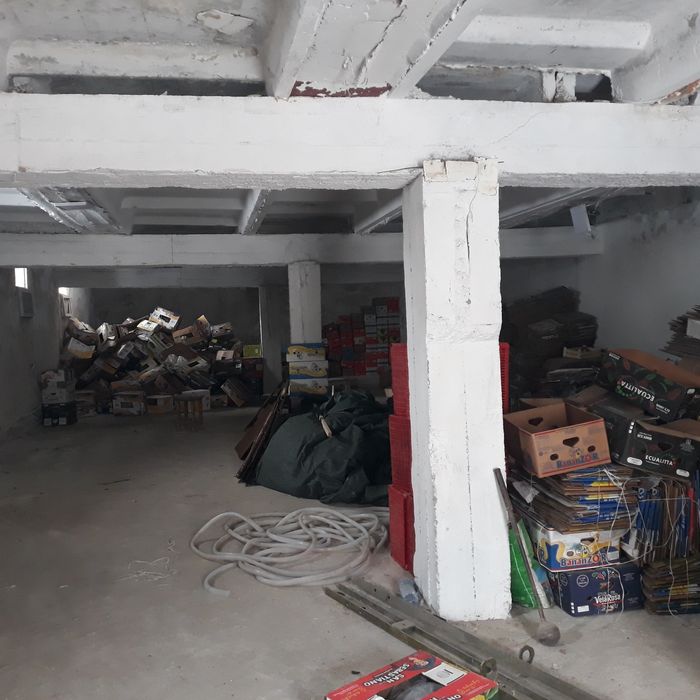 Склад холодилник сотилади