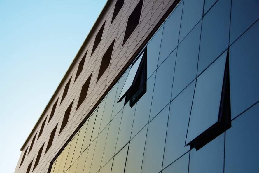 Остекление фасадов зданий в Ташкенте. Alyumin konstruksiyalar va fasad