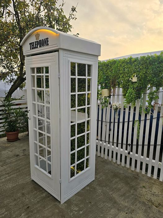 Cabina telefonica de vânzare / Audio Guestbook