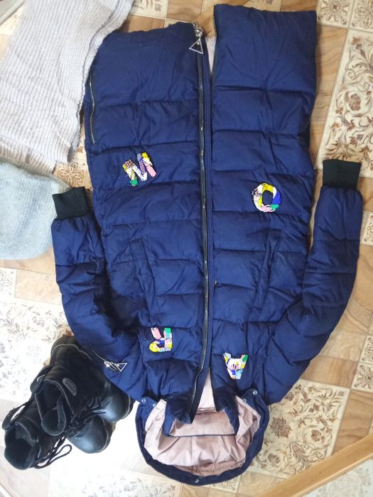 Продам куртки для девочки 11-13лет