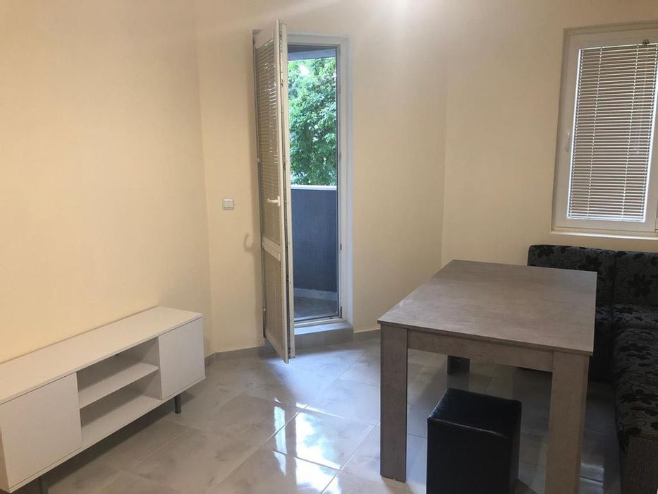 Двустаен апартамент за под наем