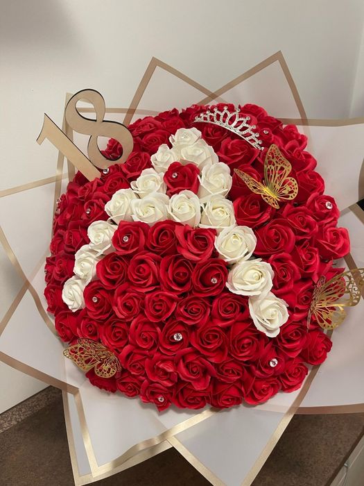 Buchet trandafiri cu numere sau litere