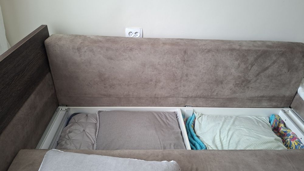 Продам диван, 4 метра 40 см.