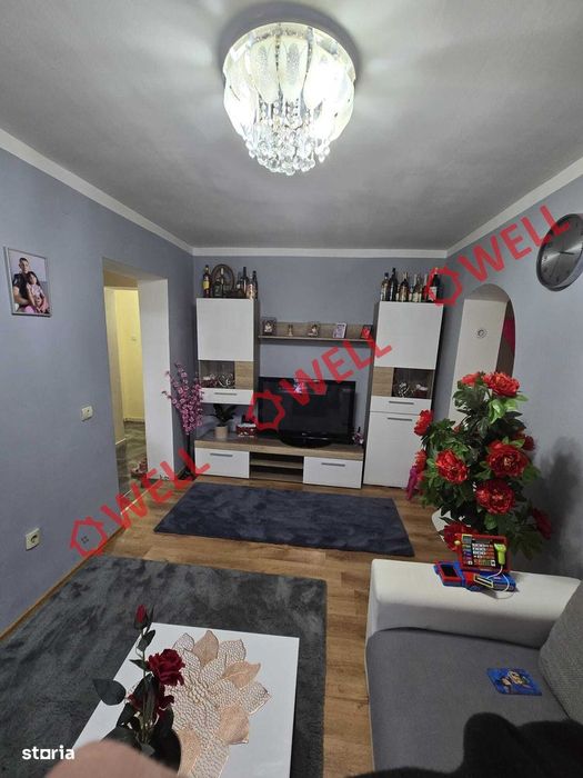 De vânzare apartament cu 3 camere în loc. Baraolt, Cal. Trandafirilor