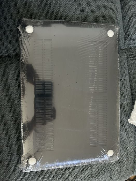 Husa macbook air 13.3’ + protectie tastatura