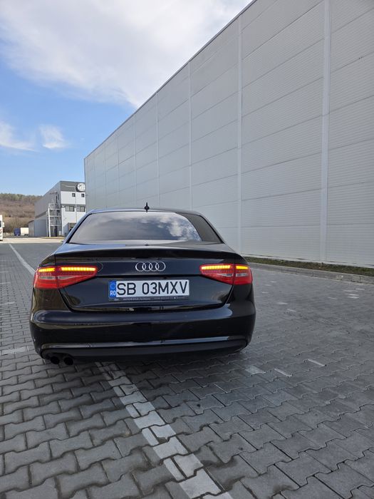 Vând Audi A4 B8.5 facelift