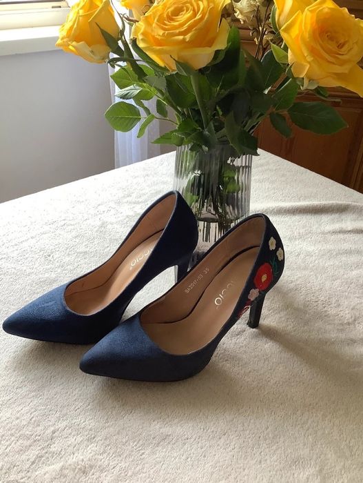 Pantofi blue cu flori