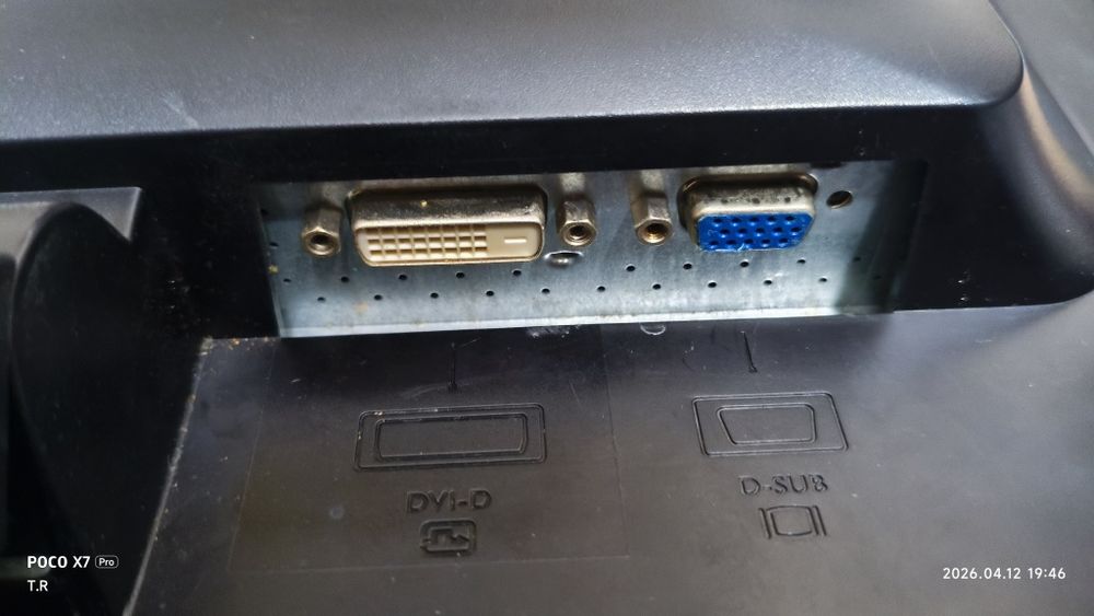 Продам монитор BenQ E900W