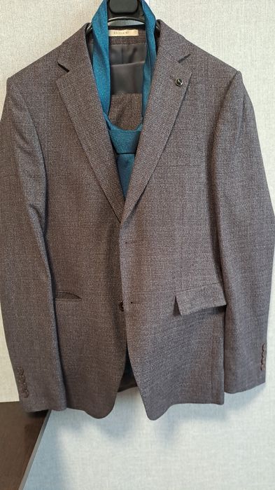 Костюм в отличном состочнии