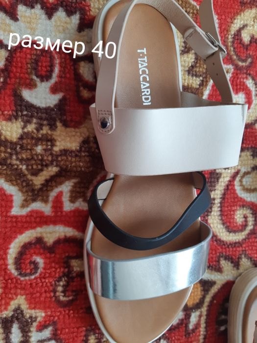 Продам новые макасы. Сандали.