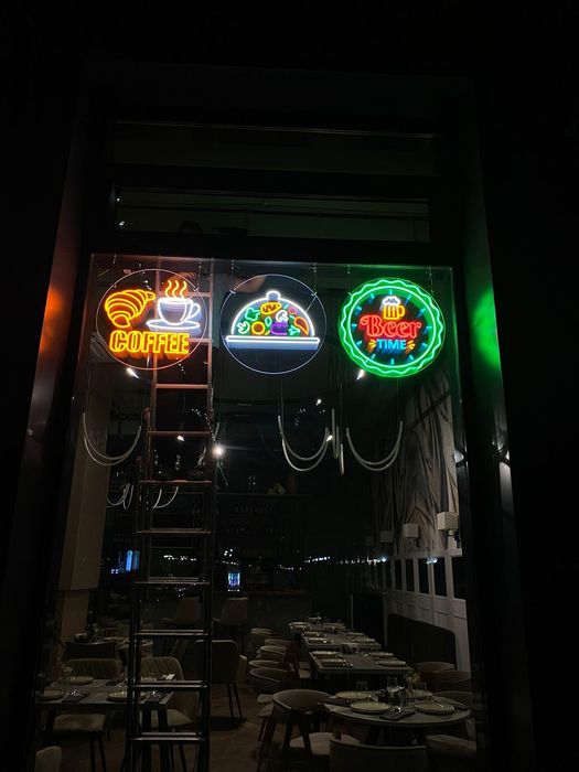 Неоновая Вывеска