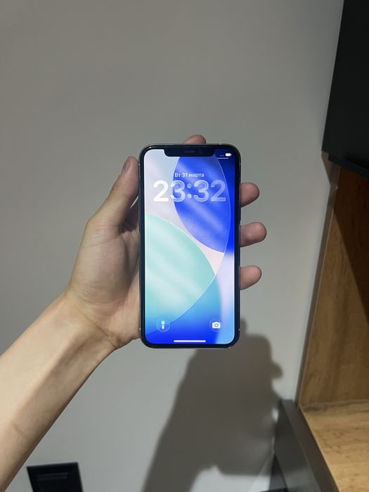 Продам айфон 11 про