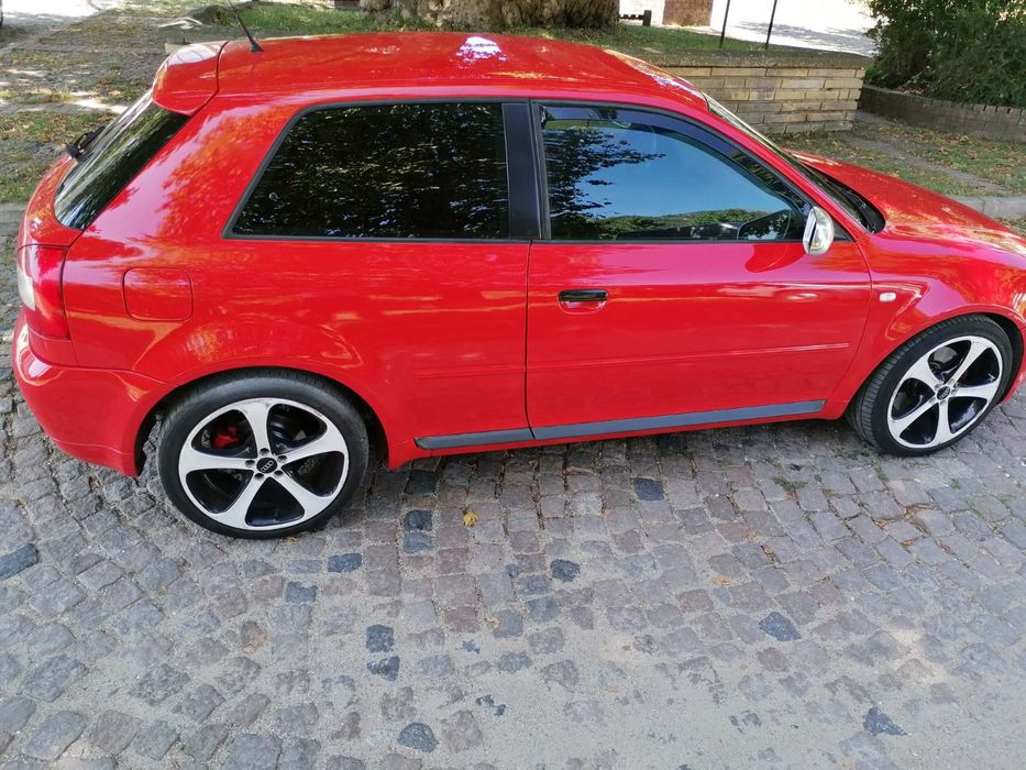 Audi S3 1.8T quattro