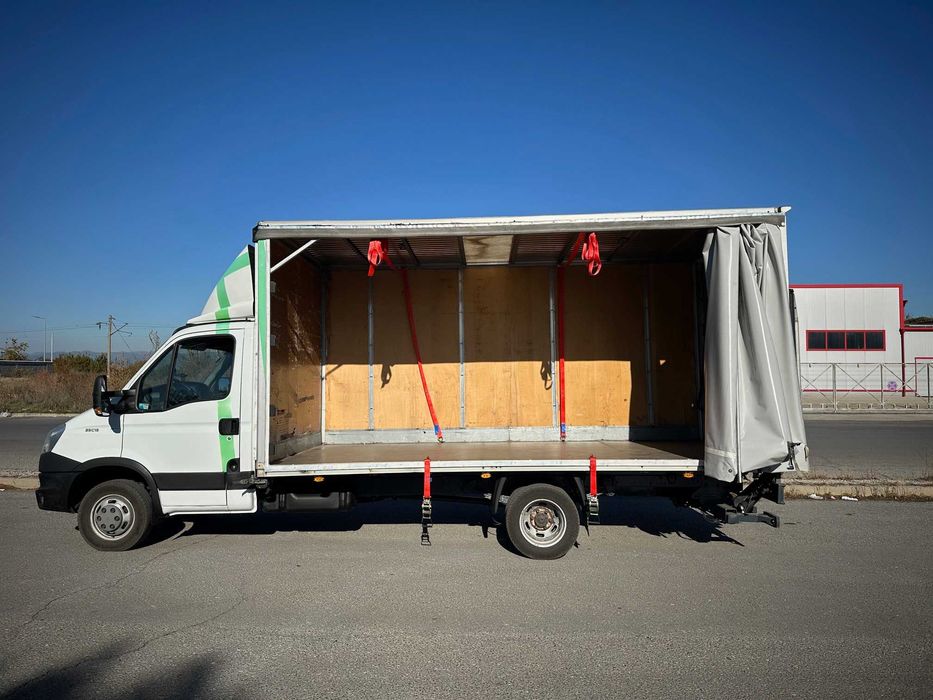 Транспорт услуги с бус  - голям камион с борд , преместване