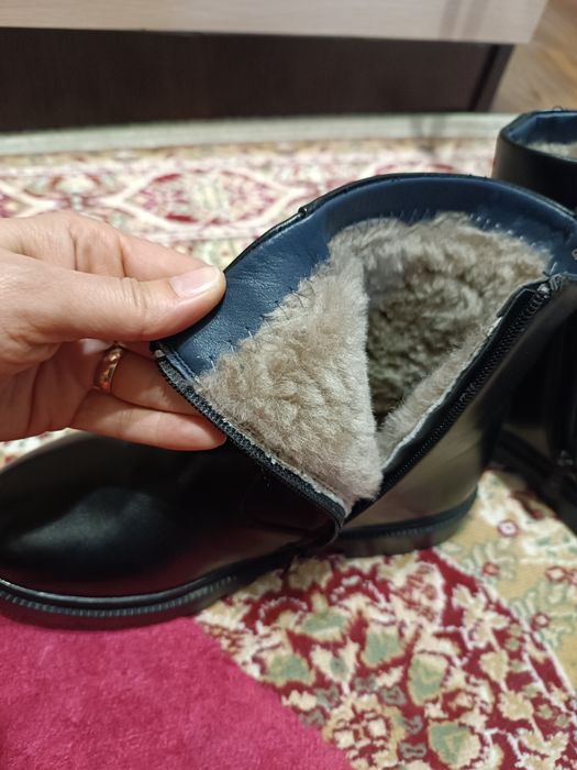 Продам детские сапоги